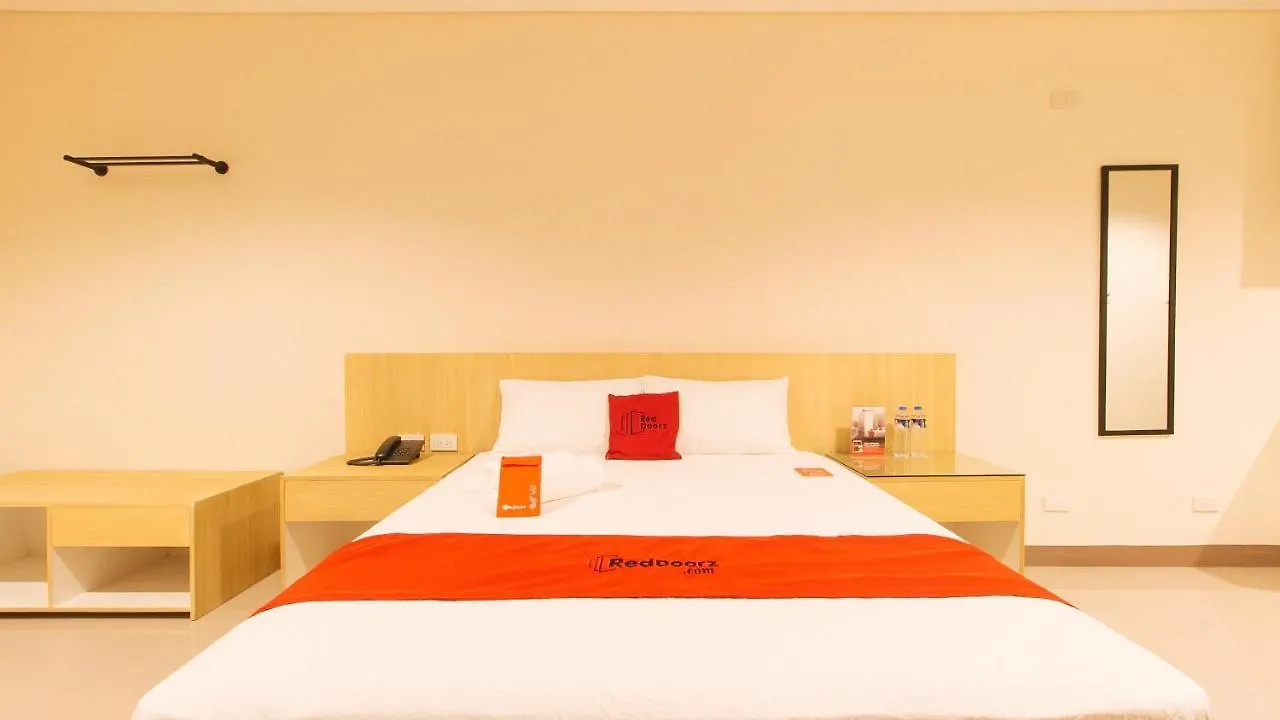 Reddoorz Plus @ Kaizen Suites Taft Avenue Manille