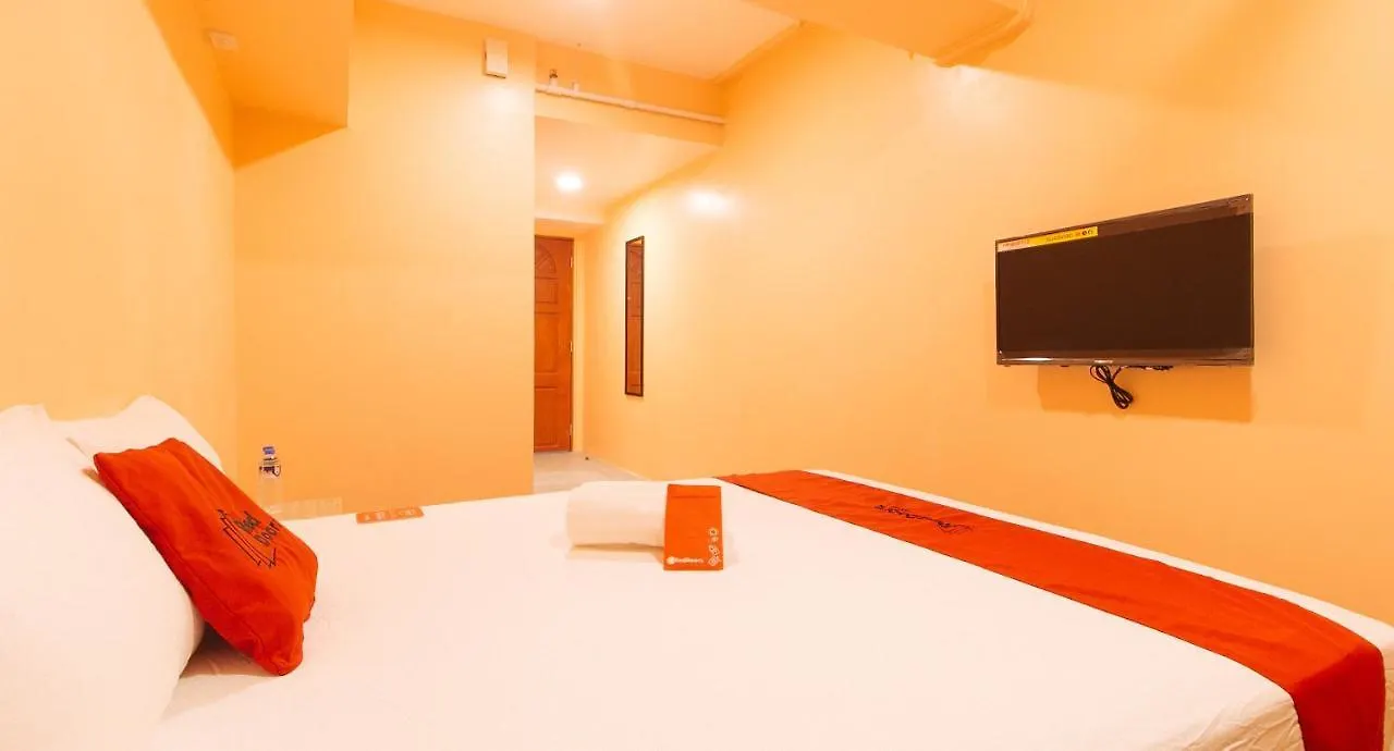 Reddoorz Plus @ Kaizen Suites Taft Avenue Manila 0*,  Philippines