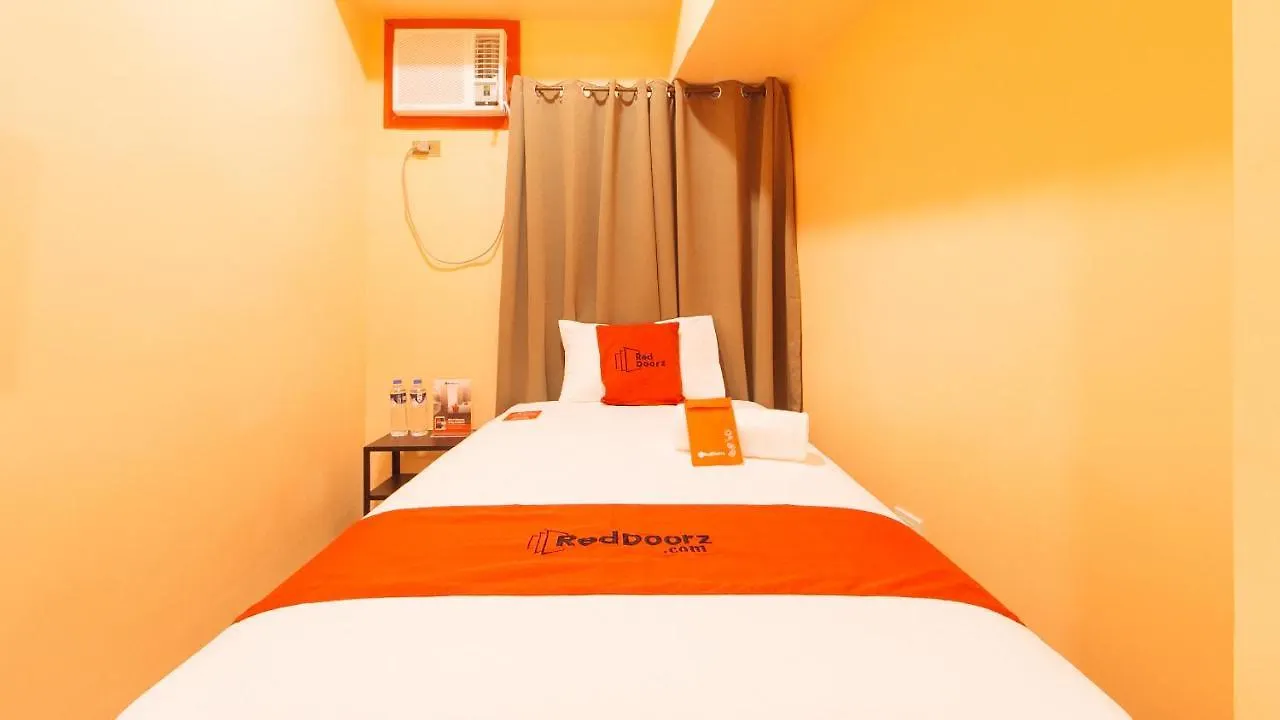 Hotel Reddoorz Plus @ Kaizen Suites Taft Avenue Manila